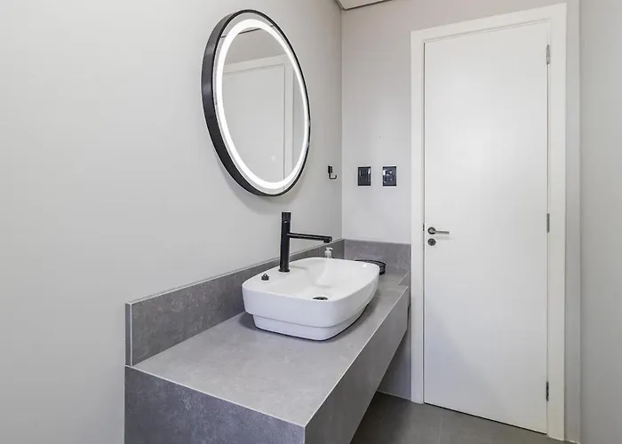 Ap Moderno Com Varanda E Churrasqueira, Vaga De Garagem, Proximo Da Orla Do Guaiba Apartment Porto Alegre